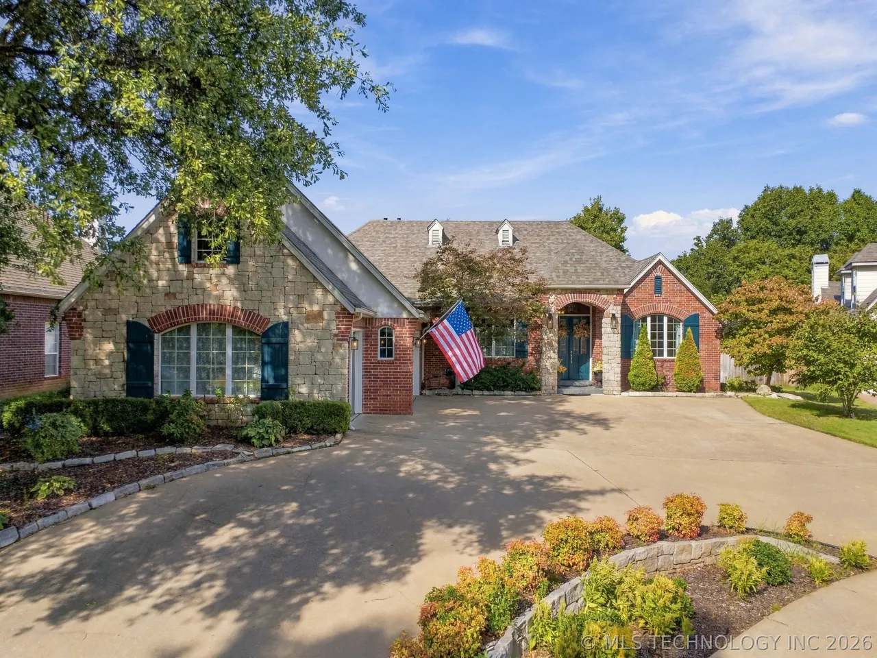 Front exterior — 8707 E 104th Street S, Tulsa, OK 74133