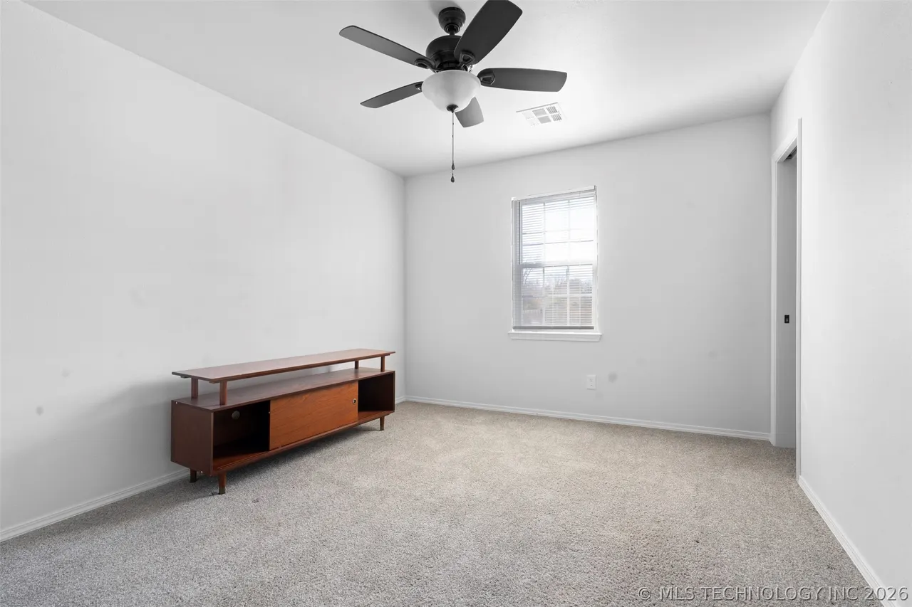 Photo 13 — 525 W Clay Street, Chouteau, OK 74337