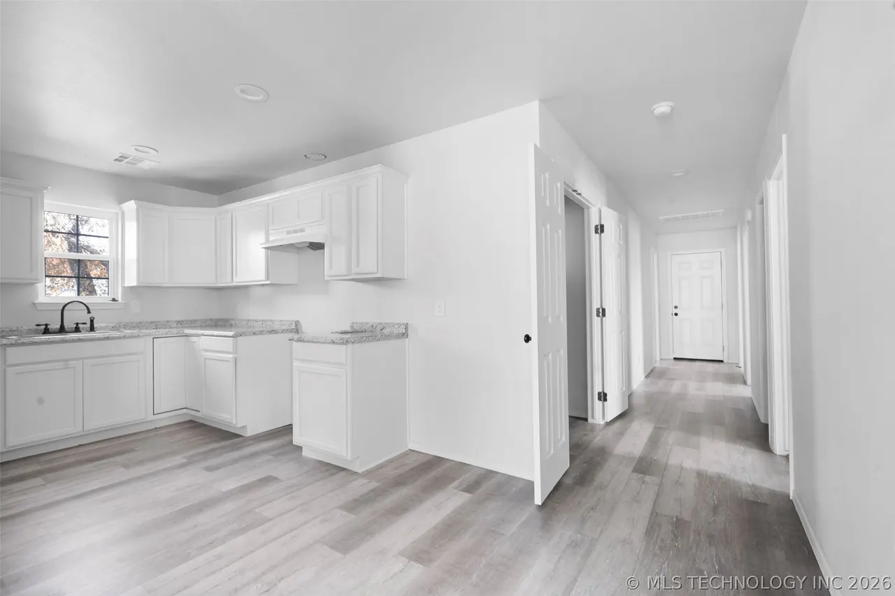 Photo 15 — 525 W Clay Street, Chouteau, OK 74337