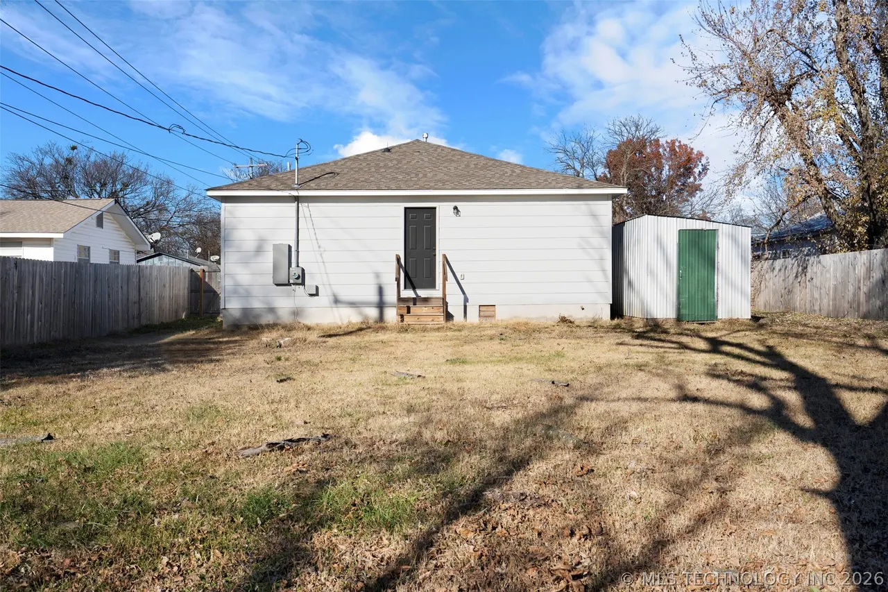 Photo 22 — 525 W Clay Street, Chouteau, OK 74337