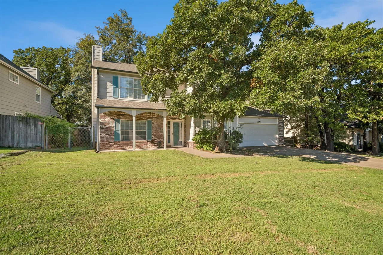 Photo 4 — 3726 S Rolling Oaks Drive, Tulsa, OK 74107