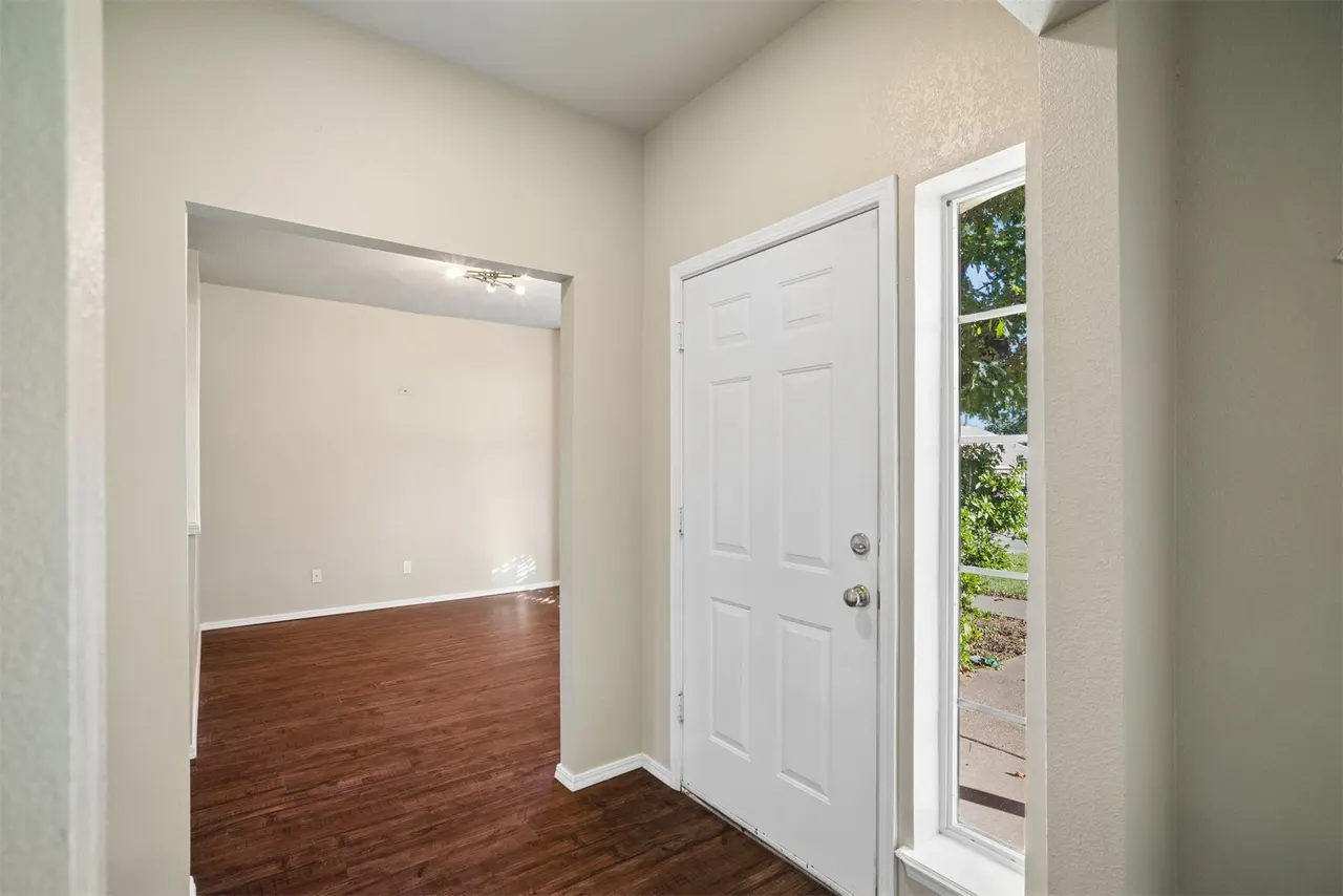 Photo 7 — 3726 S Rolling Oaks Drive, Tulsa, OK 74107
