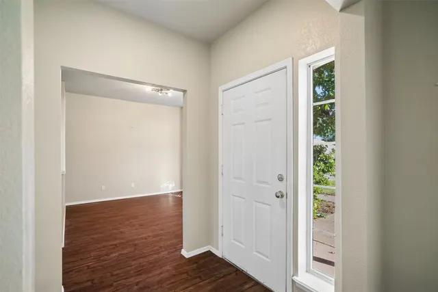 Photo 7 — 3726 S Rolling Oaks Drive, Tulsa, OK 74107