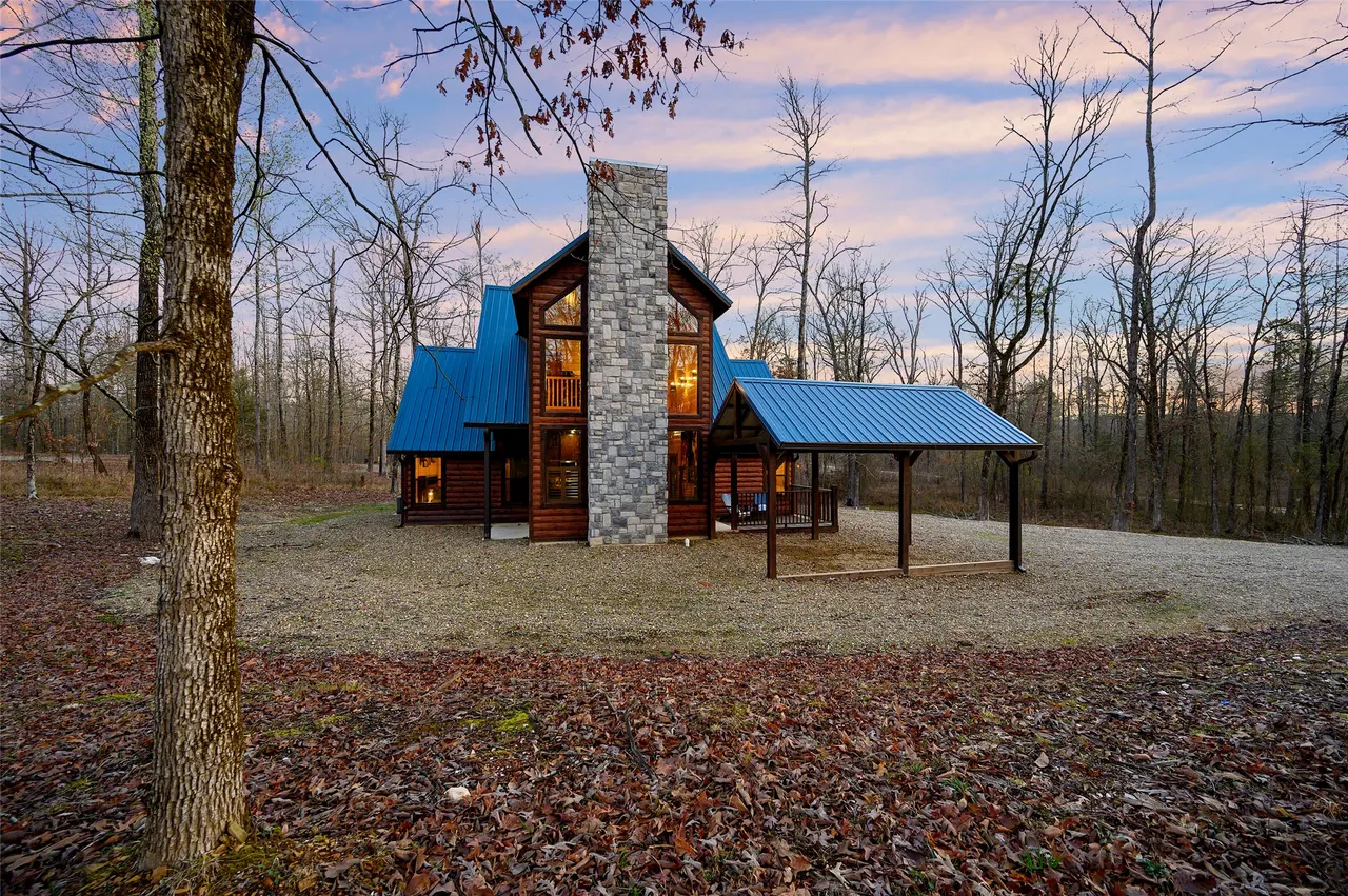 Photo 2 — 161 Lucian Sorrel, Broken Bow, OK 74728