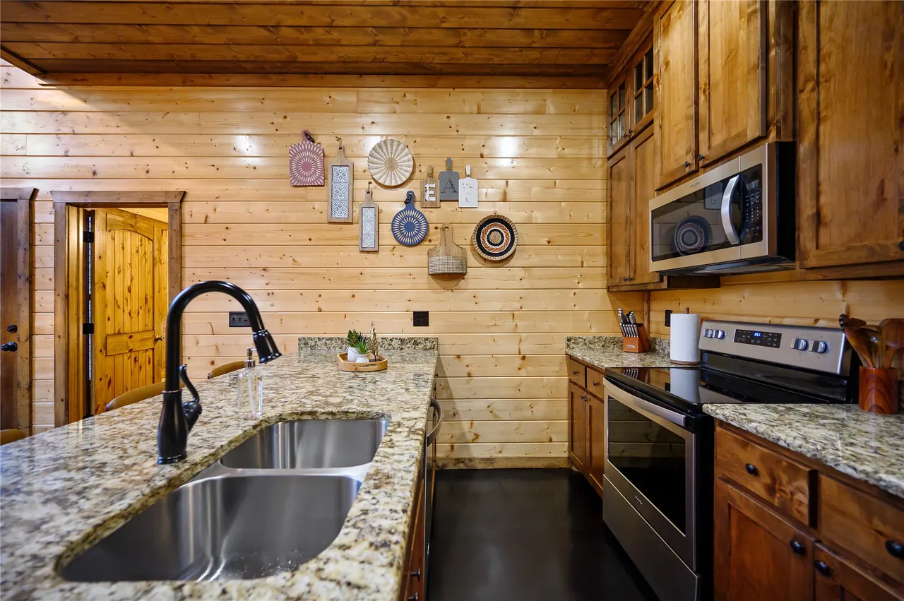 Photo 13 — 161 Lucian Sorrel, Broken Bow, OK 74728