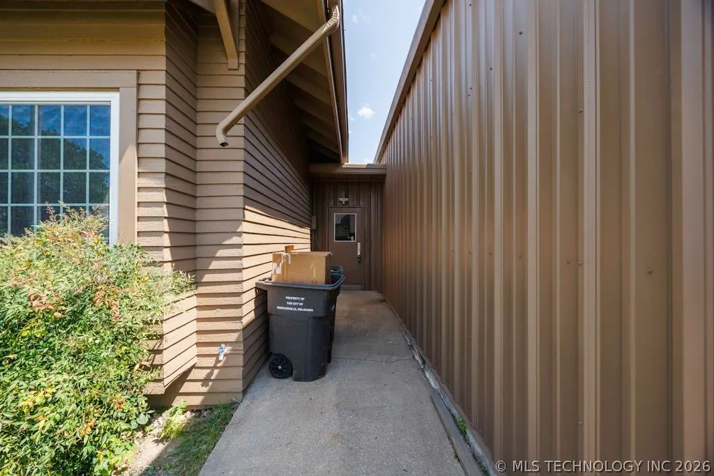 Photo 22 — 218 S Creek Avenue, Bartlesville, OK 74003