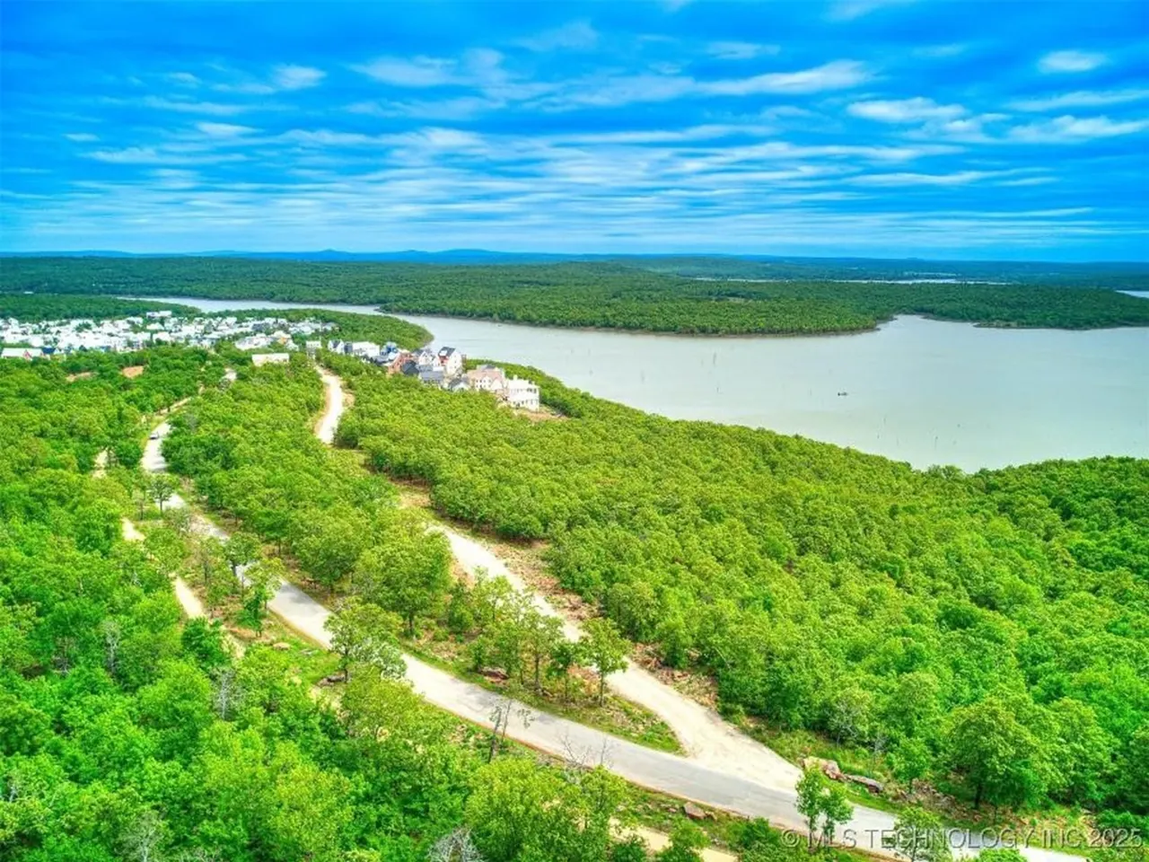 Photo 5 — 115 Lower Greenway, Carlton Landing, OK 74432