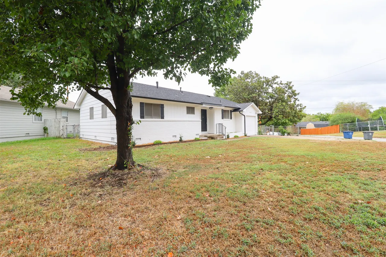 Photo 2 — 5797 E 26th Street, Tulsa, OK 74114
