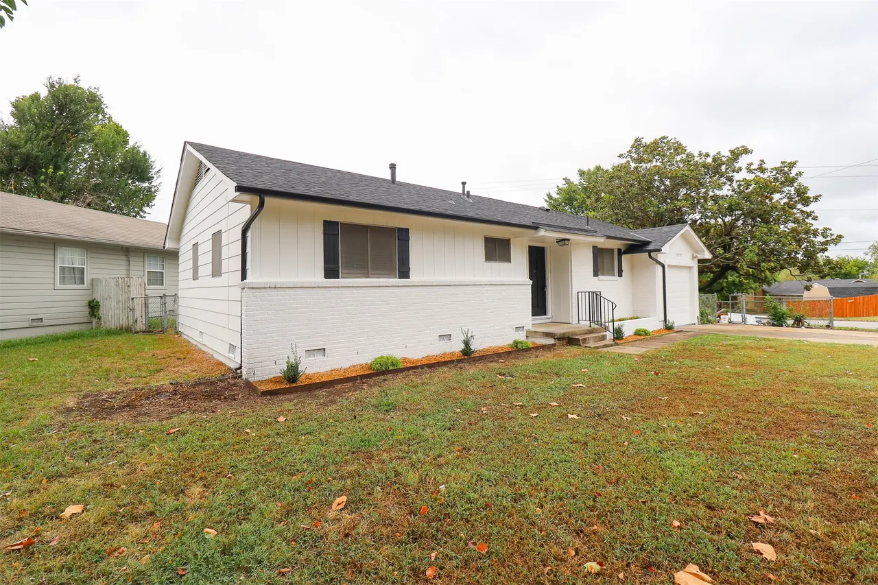 Photo 3 — 5797 E 26th Street, Tulsa, OK 74114