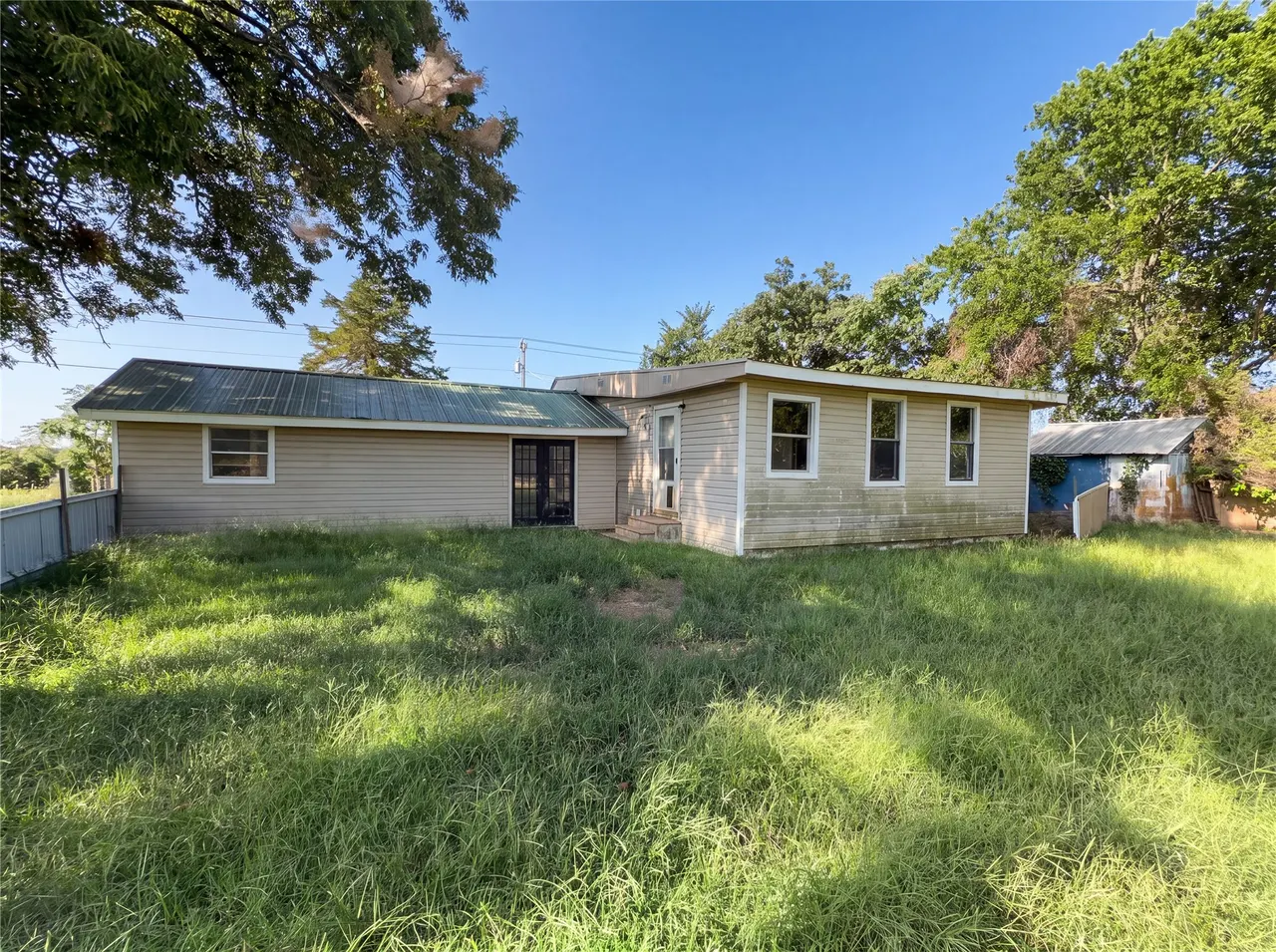 Photo 5 — 20509 E Reno Avenue, Harrah, OK 73045
