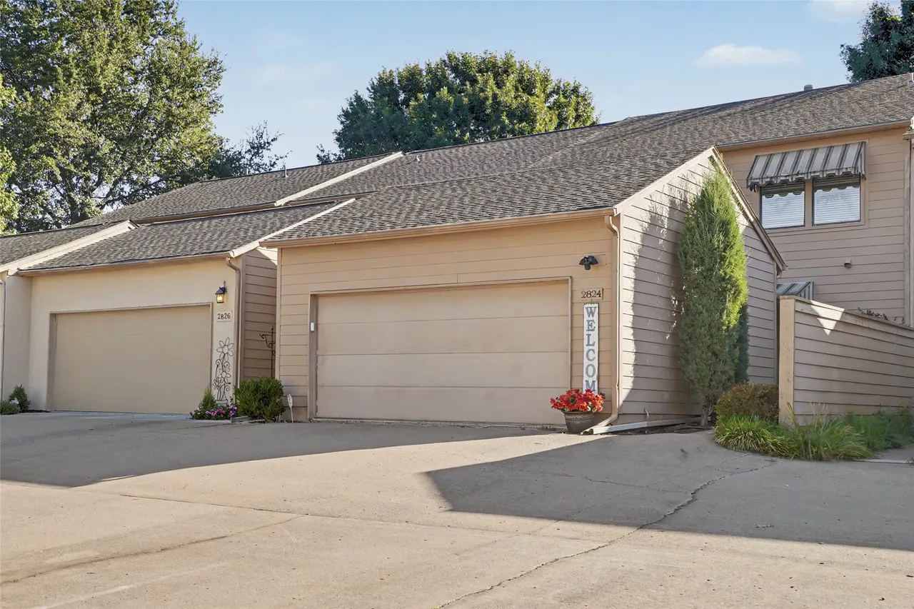 Front exterior — 2824 E 85th Street 140, Tulsa, OK 74137