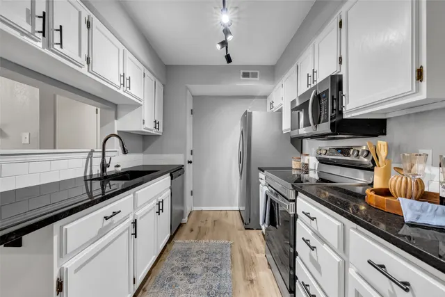 Photo 8 — 9036 College Avenue 2214, Tulsa, OK 74137