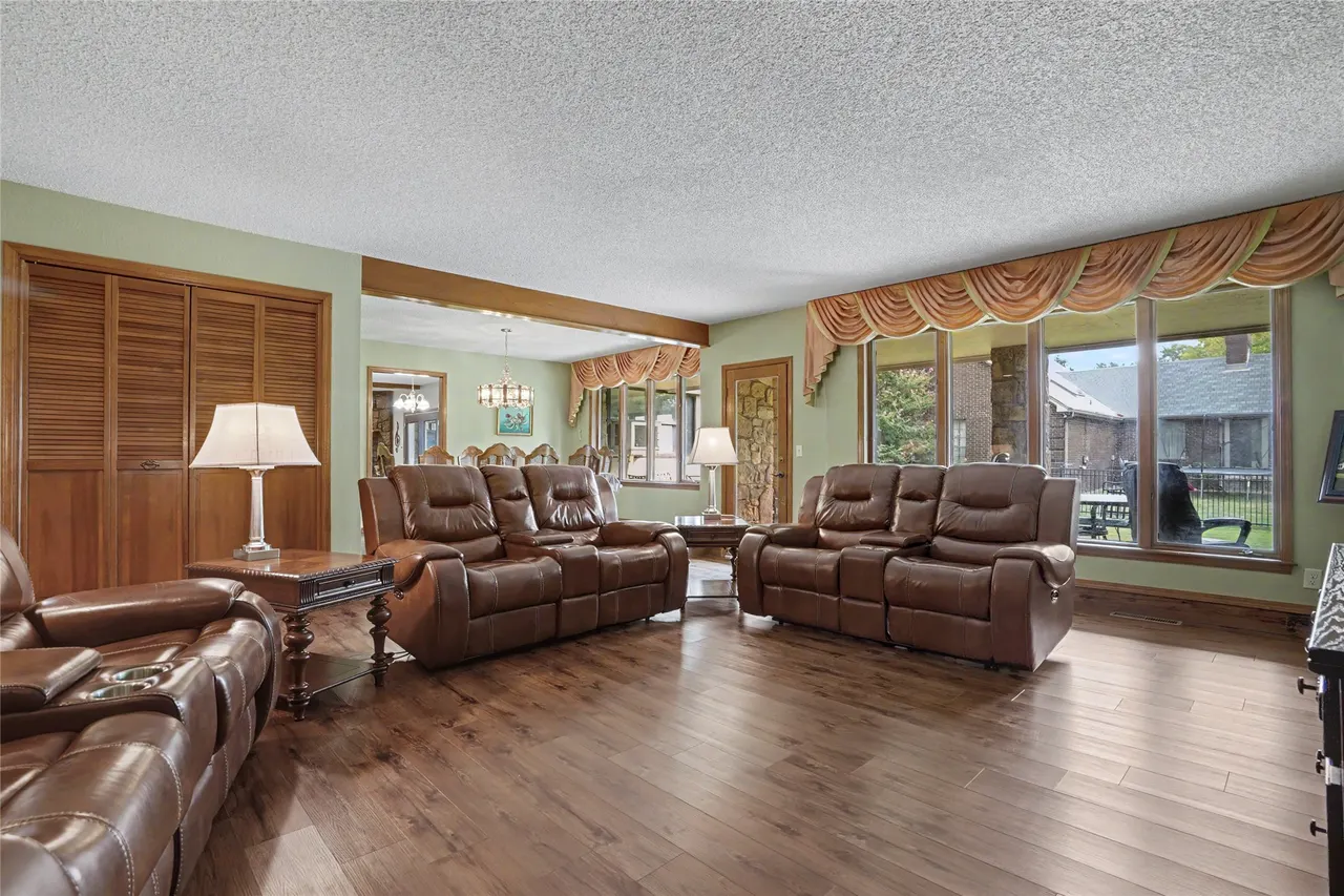 Photo 6 — 8401 Fairway Place, Broken Arrow, OK 74011