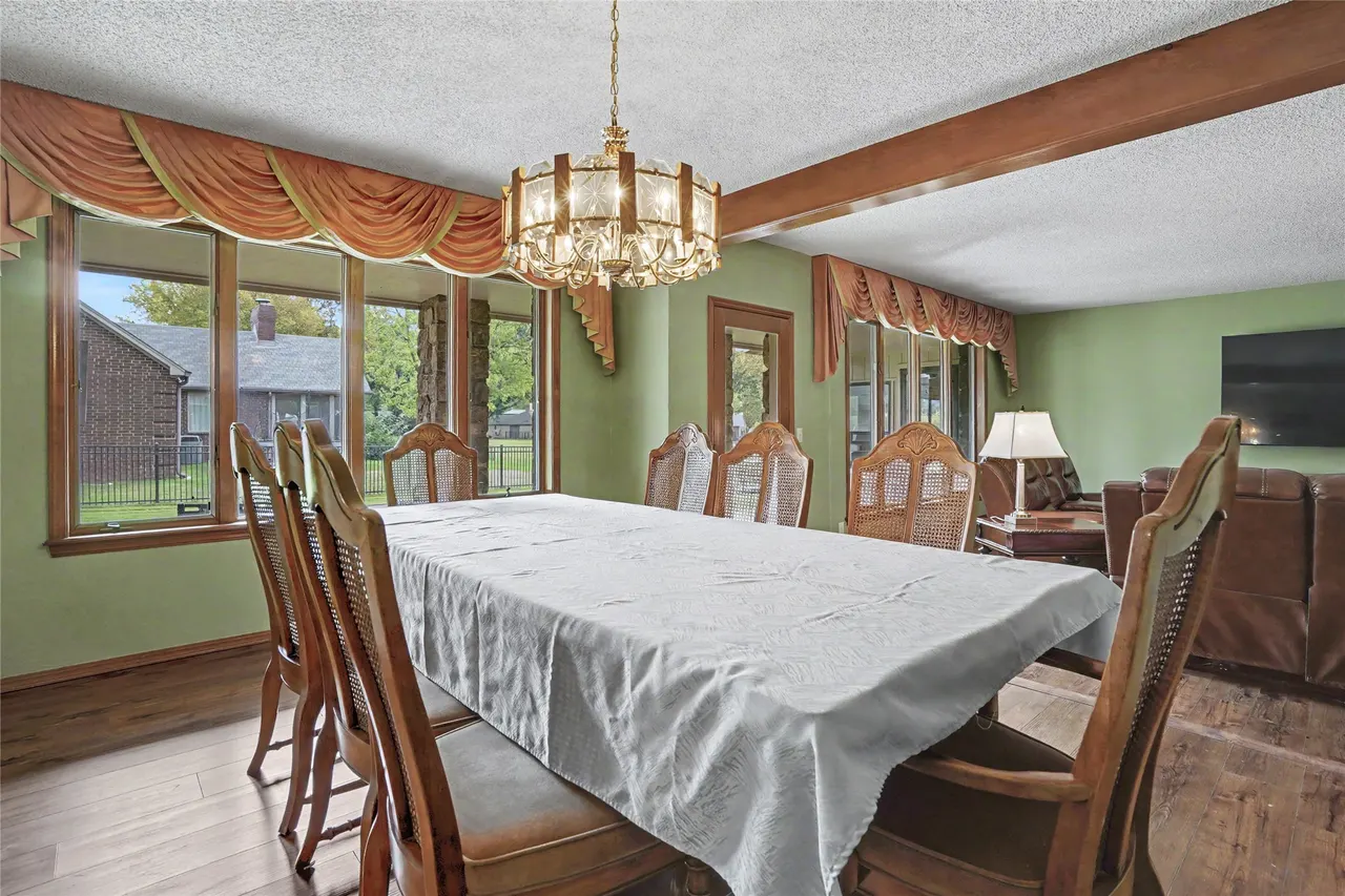 Photo 10 — 8401 Fairway Place, Broken Arrow, OK 74011