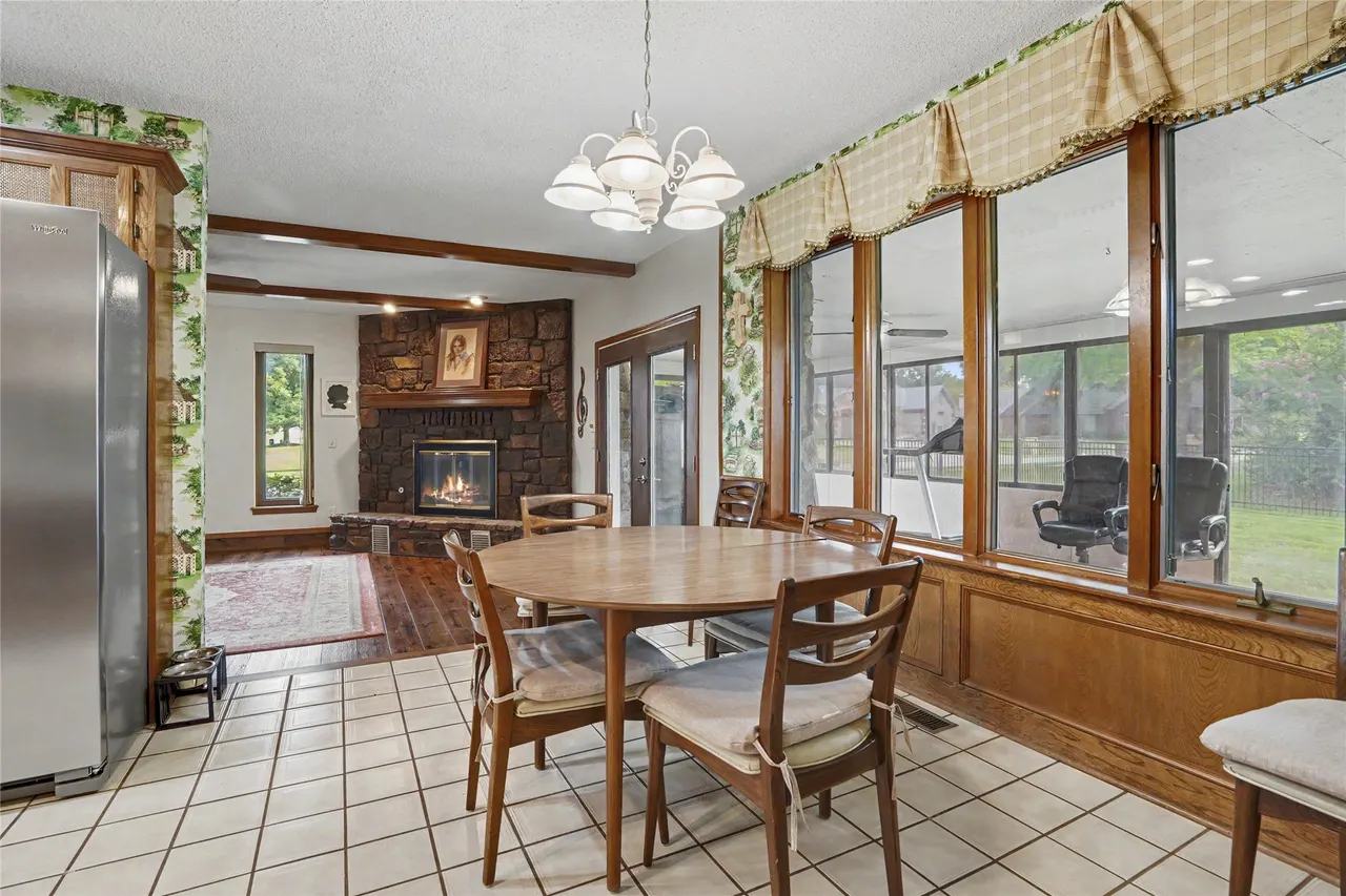 Photo 14 — 8401 Fairway Place, Broken Arrow, OK 74011