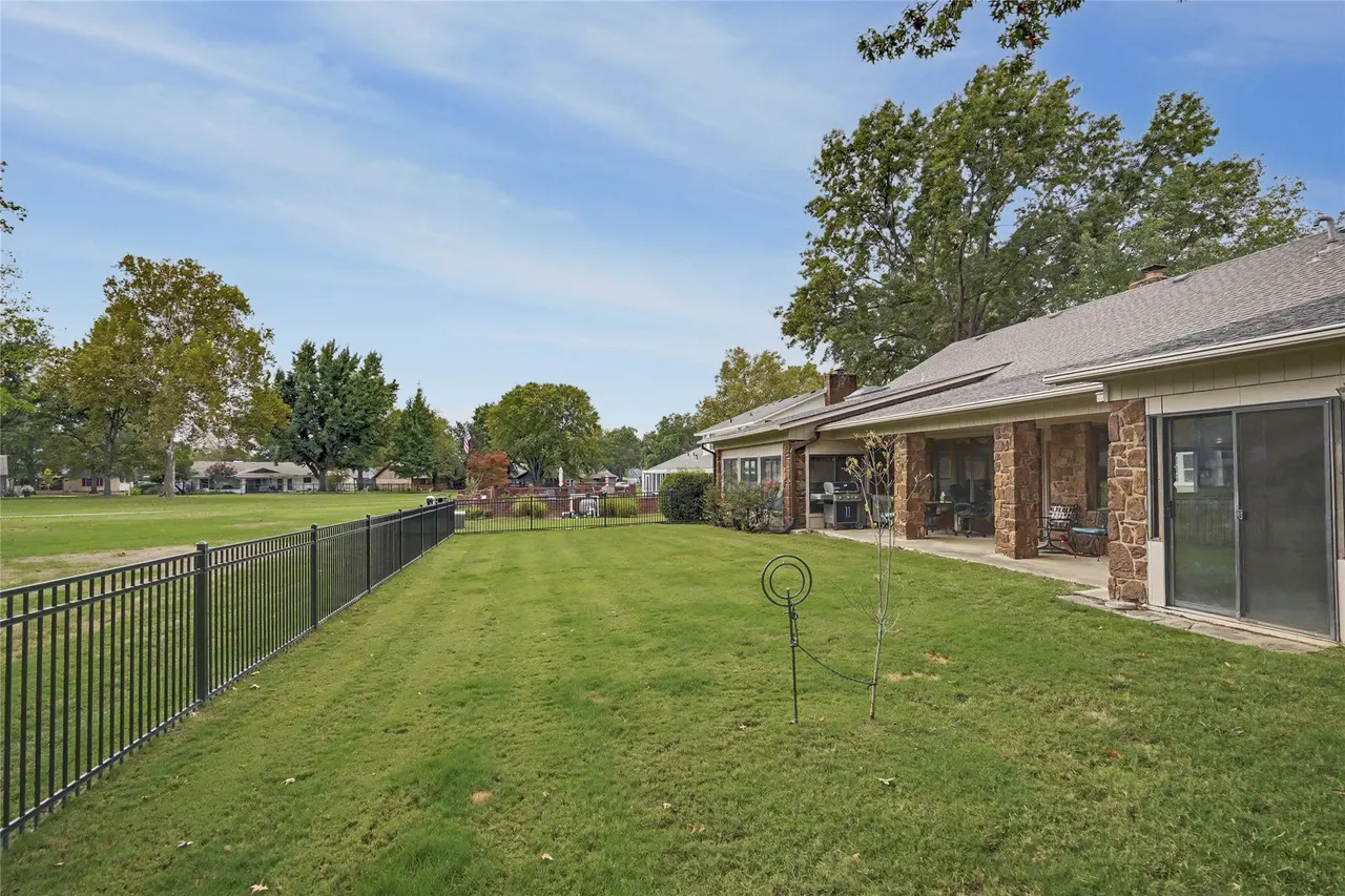 Photo 38 — 8401 Fairway Place, Broken Arrow, OK 74011