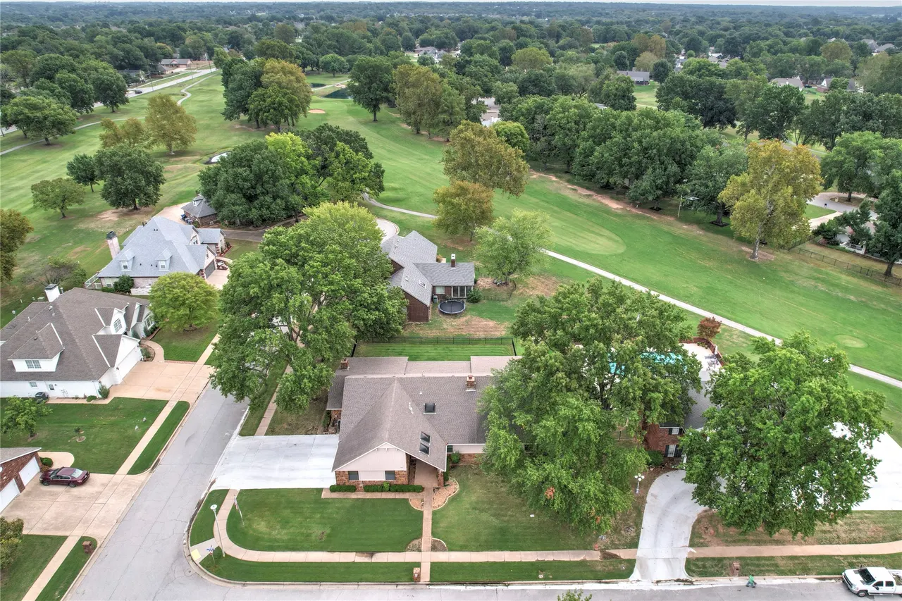 Photo 44 — 8401 Fairway Place, Broken Arrow, OK 74011