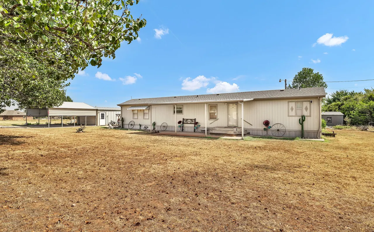 Front exterior — 512 N Rockwell Avenue, Newcastle, OK 73065