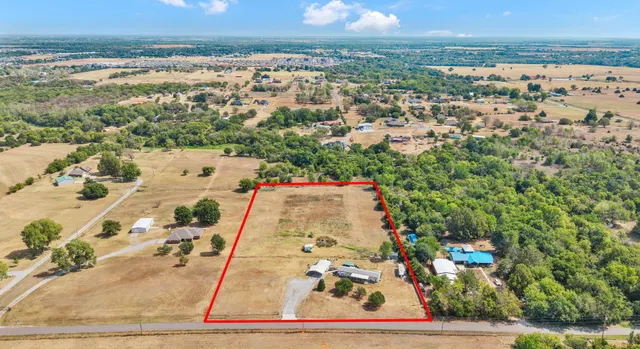 Photo 2 — 512 N Rockwell Avenue, Newcastle, OK 73065