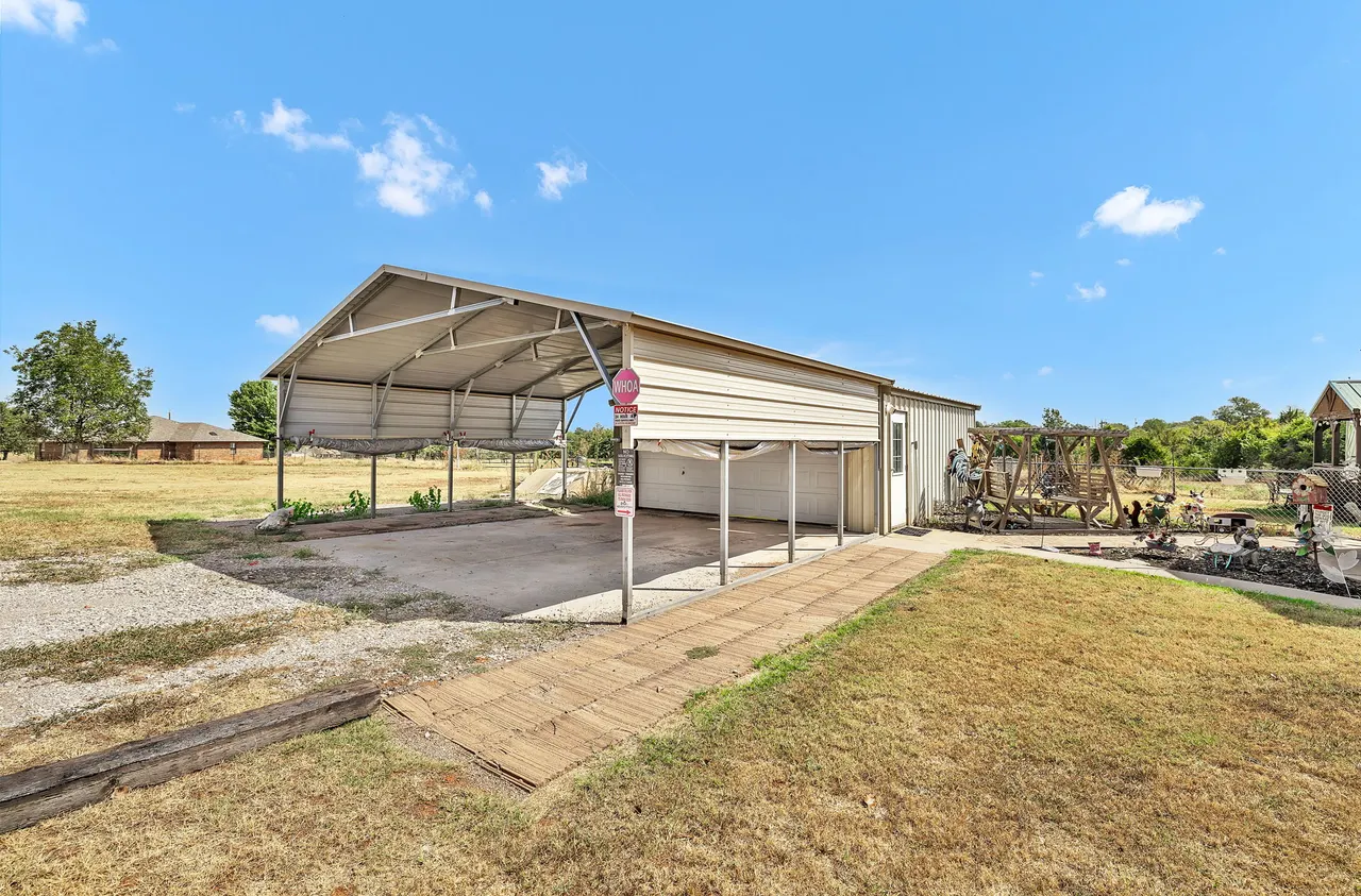 Photo 4 — 512 N Rockwell Avenue, Newcastle, OK 73065