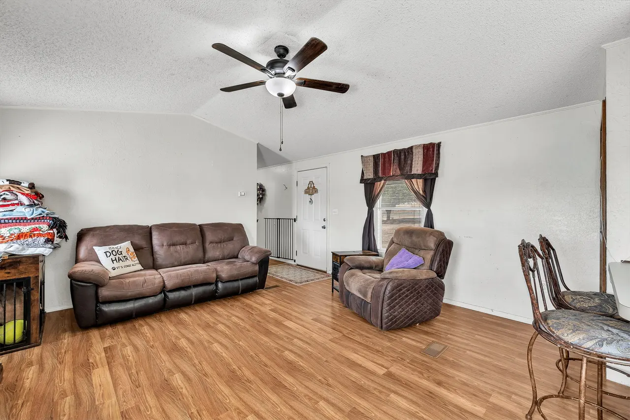 Photo 7 — 512 N Rockwell Avenue, Newcastle, OK 73065