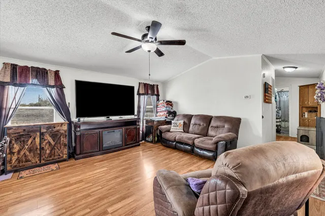 Photo 8 — 512 N Rockwell Avenue, Newcastle, OK 73065