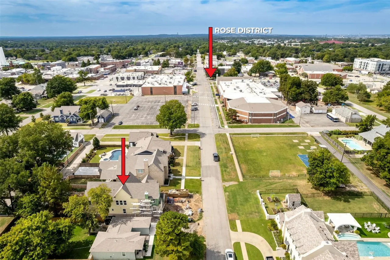 Photo 2 — 315 E Broadway Avenue, Broken Arrow, OK 74012