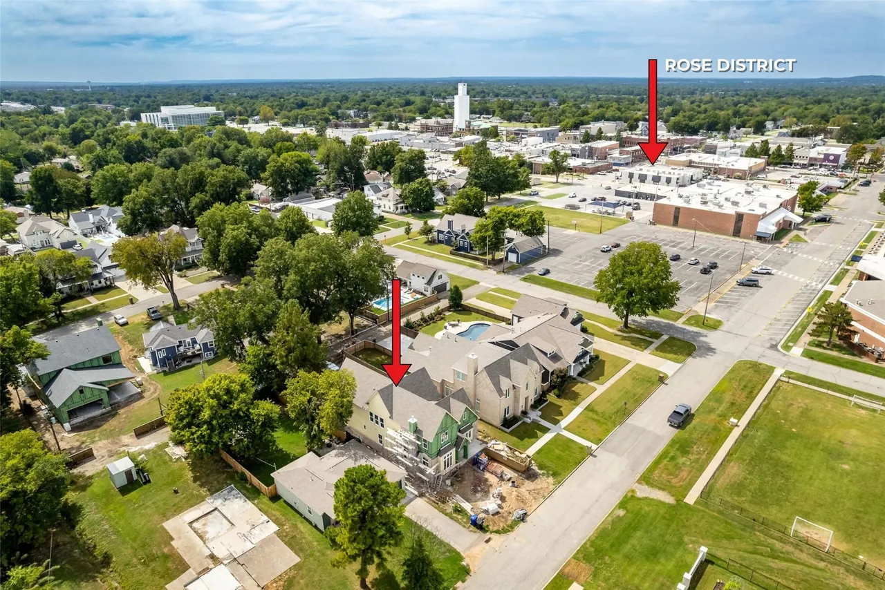 Photo 3 — 315 E Broadway Avenue, Broken Arrow, OK 74012