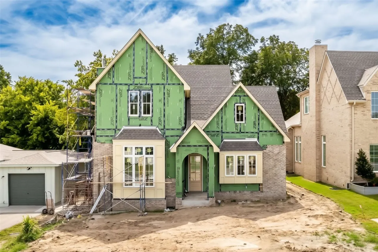 Front exterior — 315 E Broadway Avenue, Broken Arrow, OK 74012