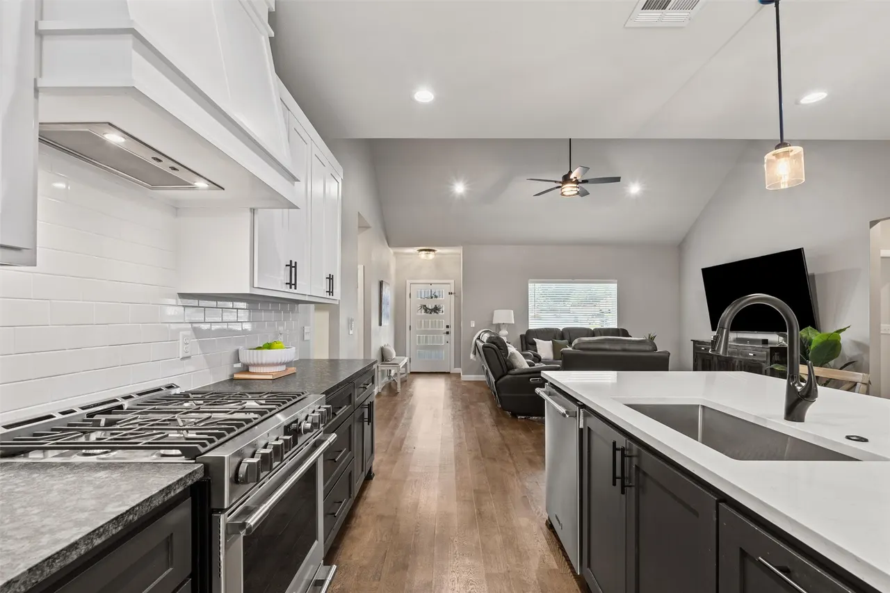 Photo 11 — 5309 Barnett Avenue, Bartlesville, OK 74006