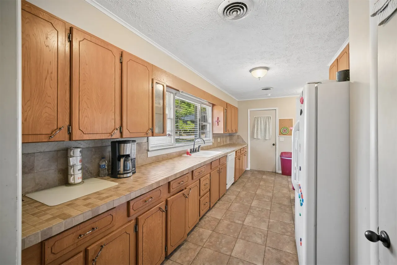 Photo 6 — 1405 Willow Road, Pryor, OK 74361
