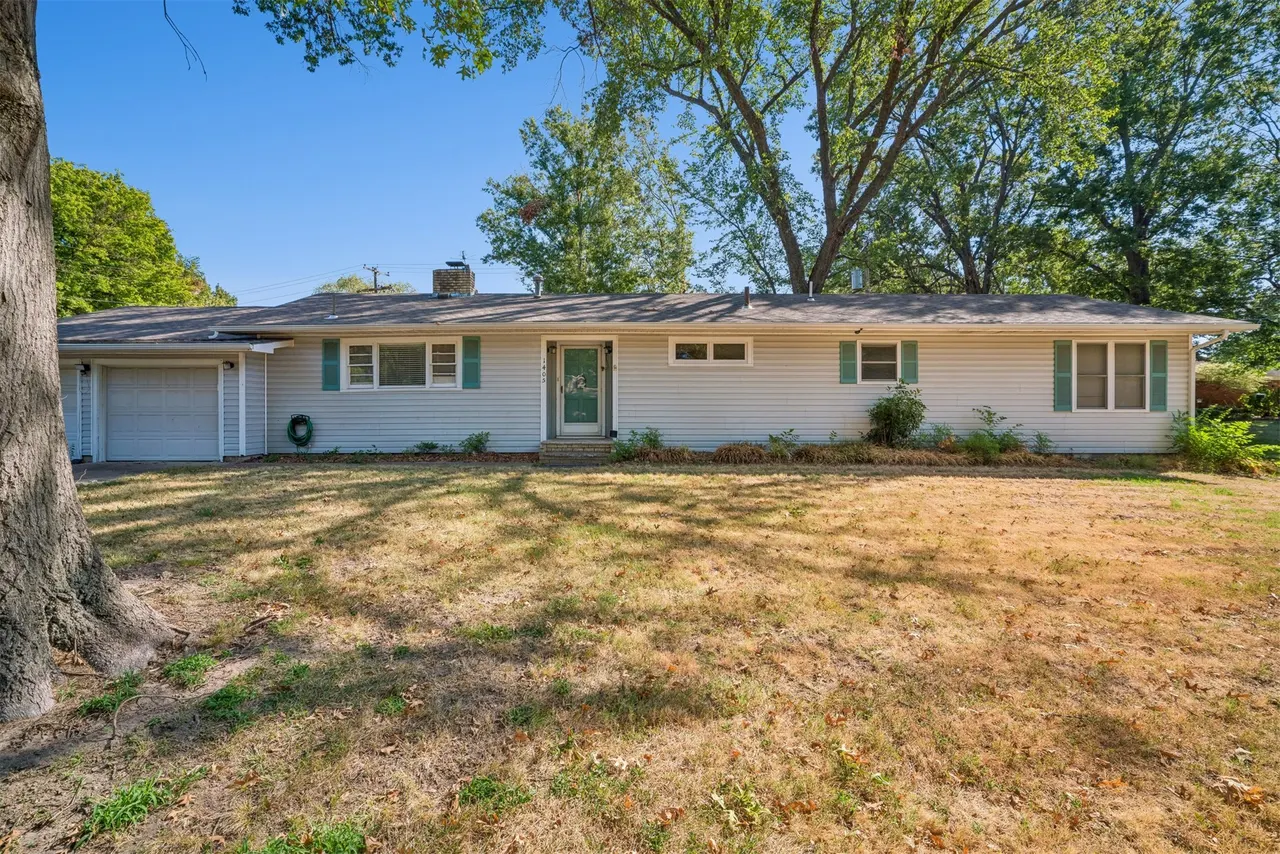 Front exterior — 1405 Willow Road, Pryor, OK 74361