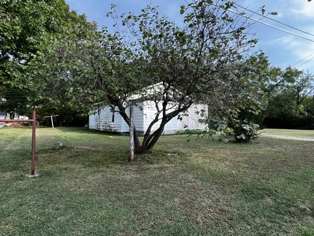Photo 2 — 926 N Boudinot Avenue, Dewey, OK 74029