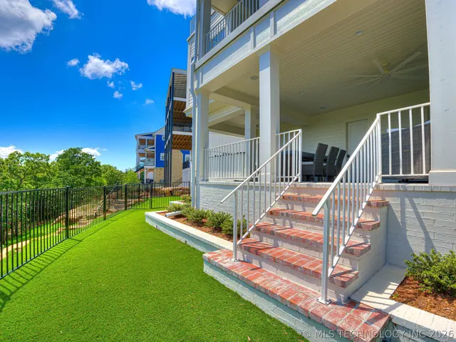 Photo 6 — 102 Lower Greenway, Carlton Landing, OK 74432