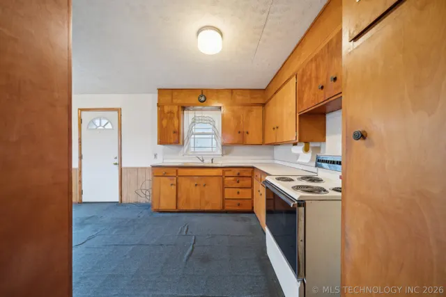 Photo 8 — 1316 West Avenue, Delaware, OK 74027