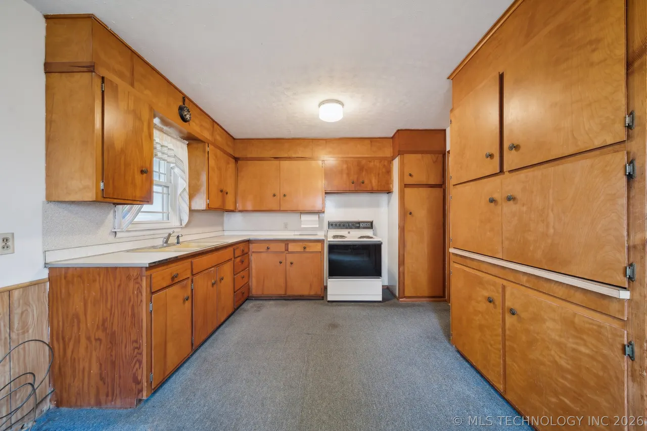 Photo 10 — 1316 West Avenue, Delaware, OK 74027