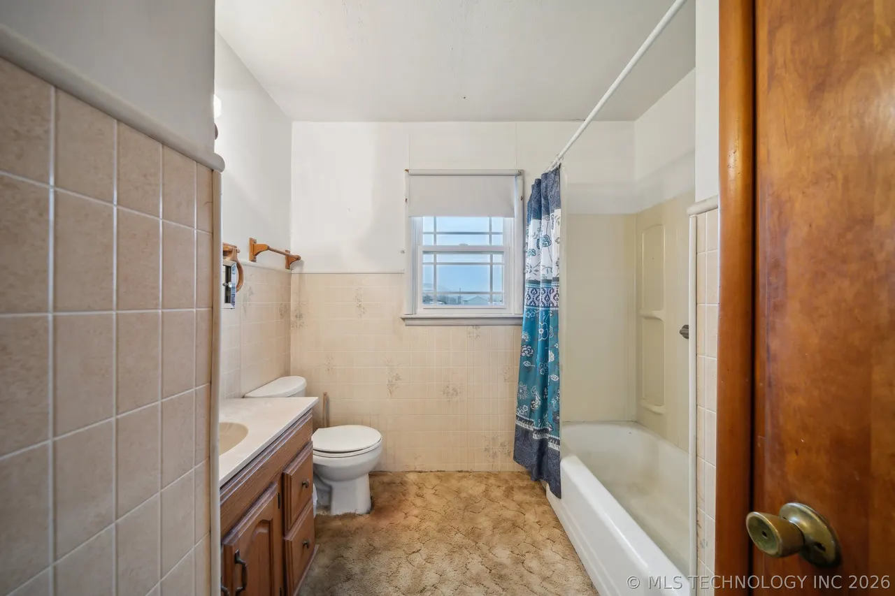 Photo 16 — 1316 West Avenue, Delaware, OK 74027