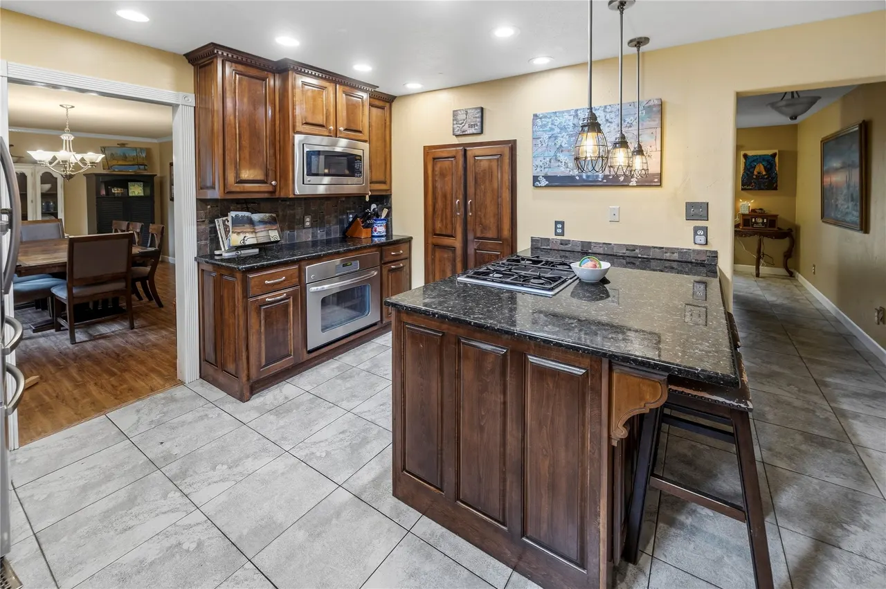 Photo 8 — 28218 E 6th Street, Catoosa, OK 74015
