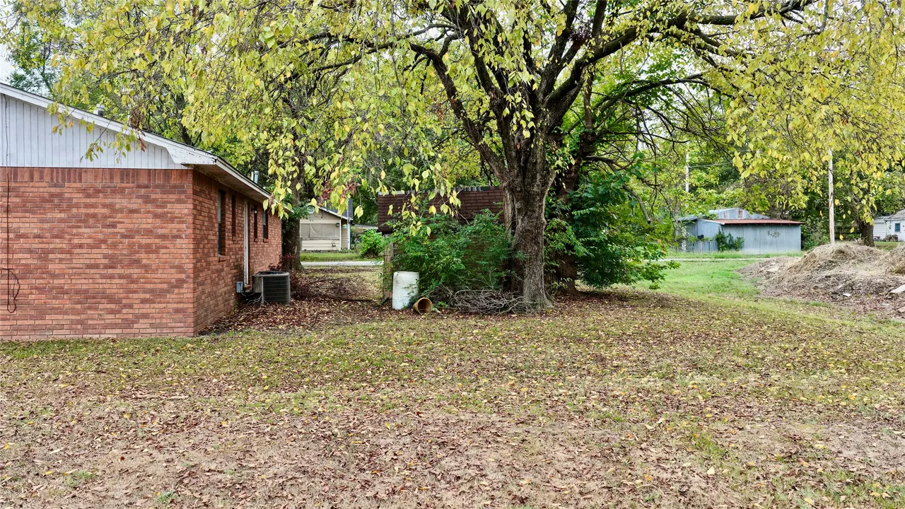 Photo 28 — 602 NW 4th Street, Checotah, OK 74426