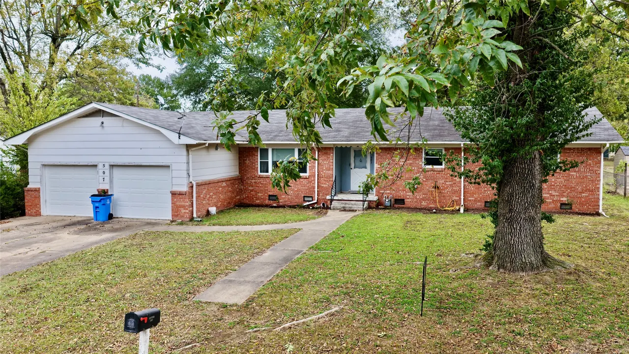 Front exterior — 507 NW 2nd Street, Checotah, OK 74426