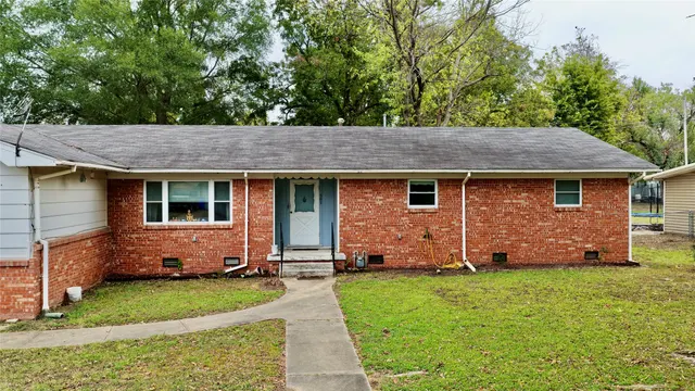 Photo 4 — 507 NW 2nd Street, Checotah, OK 74426