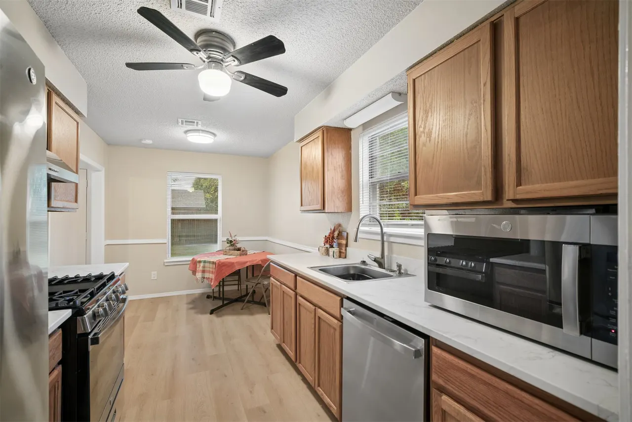 Photo 10 — 14004 S Poplar Street, Glenpool, OK 74033