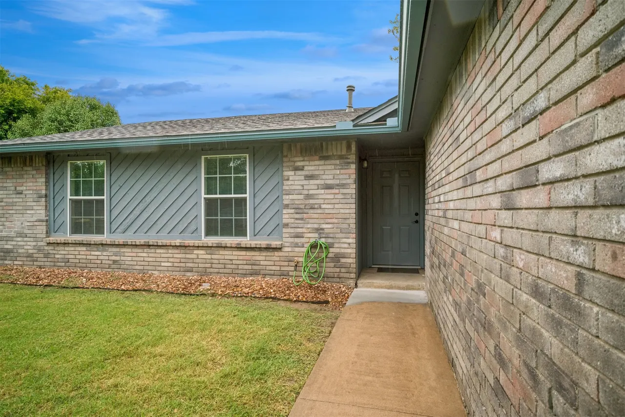 Photo 2 — 14004 S Poplar Street, Glenpool, OK 74033