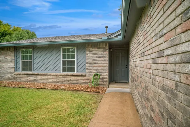 Photo 2 — 14004 S Poplar Street, Glenpool, OK 74033