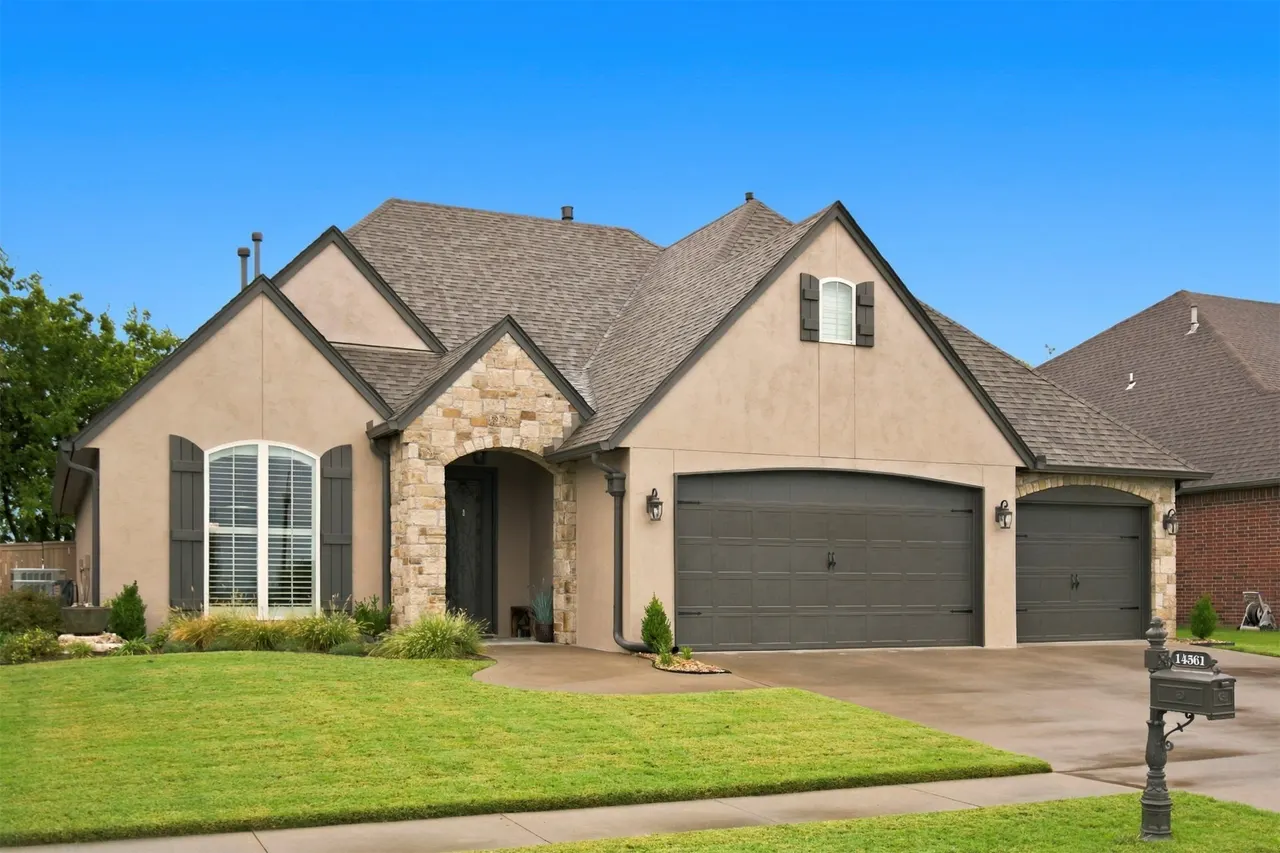 Photo 2 — 14561 S Lakewood Avenue, Bixby, OK 74008