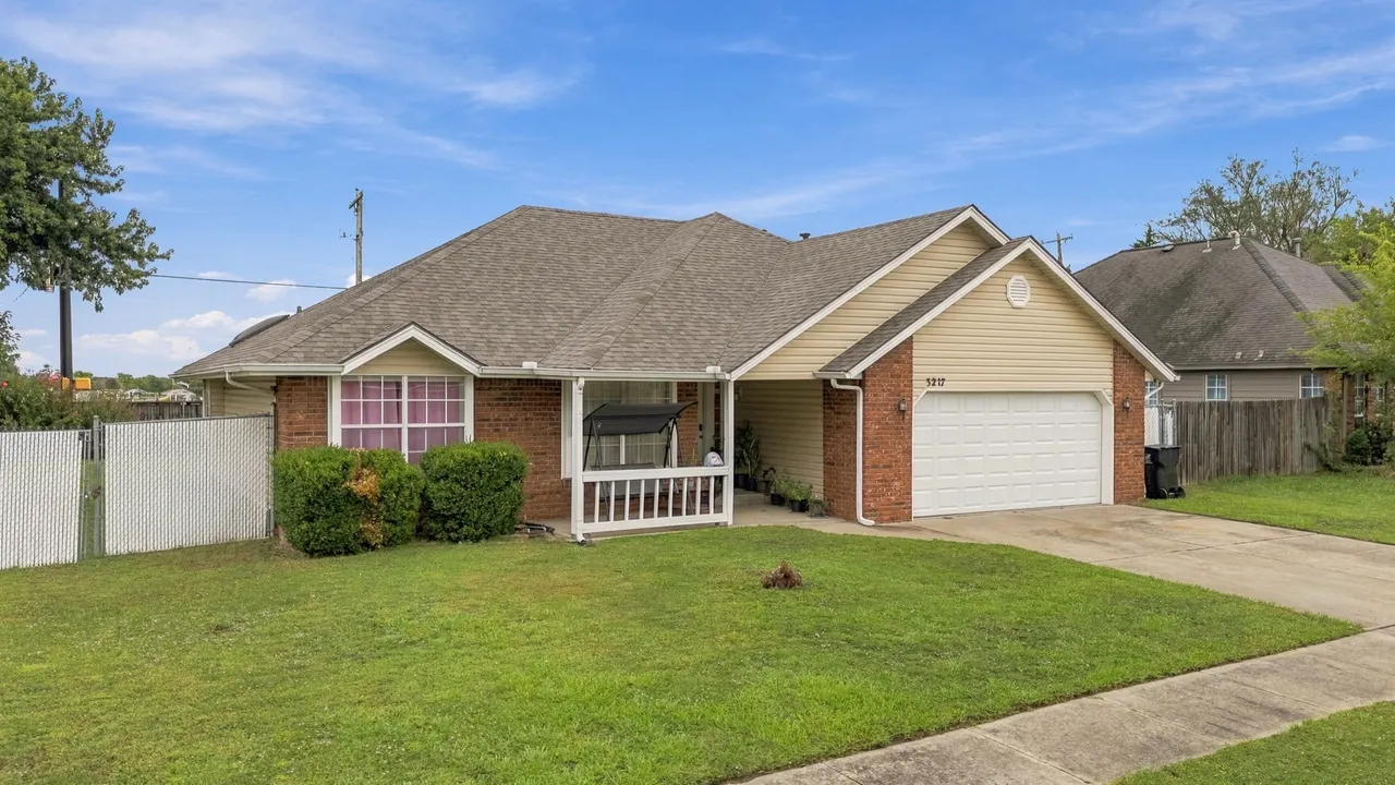 Photo 3 — 3217 N 8th Place, Broken Arrow, OK 74012