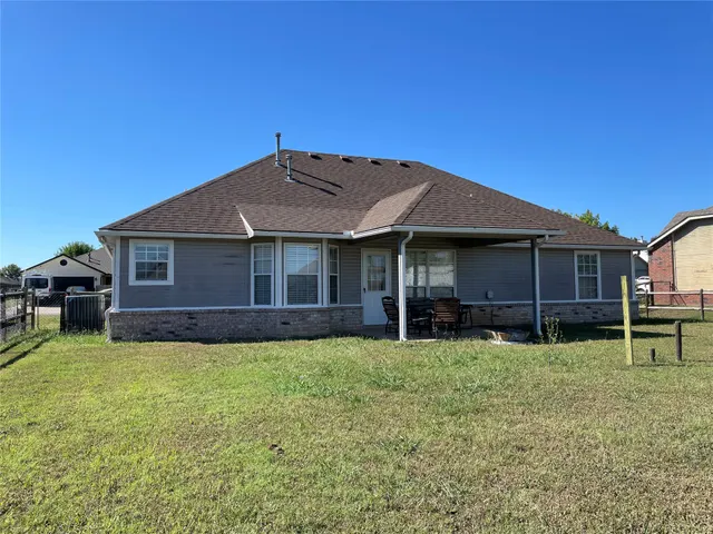 Photo 3 — 2113 S Javine Avenue, Skiatook, OK 74070