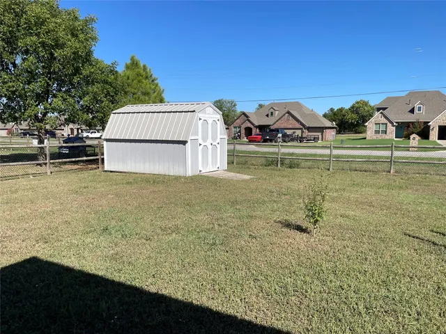 Photo 4 — 2113 S Javine Avenue, Skiatook, OK 74070