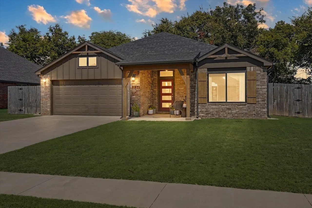 Front exterior — 757 E 139th Place, Glenpool, OK 74033