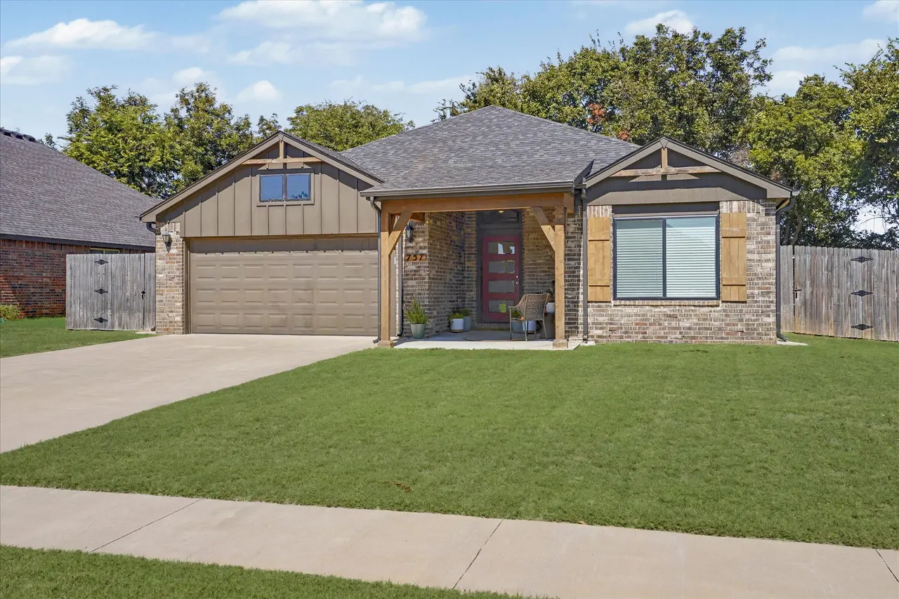 Photo 3 — 757 E 139th Place, Glenpool, OK 74033